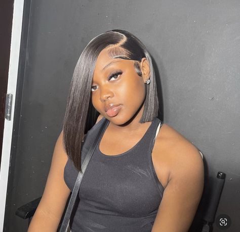 Quickweave Bob, Bobbed Hairstyles, Bob Wigs For Black Women, Human Hair Bob Wigs, Brazilian Lace Front Wigs, Bob Black, Blonde Highlights On Dark Hair, Quick Weave Hairstyles, Remy Hair Wigs