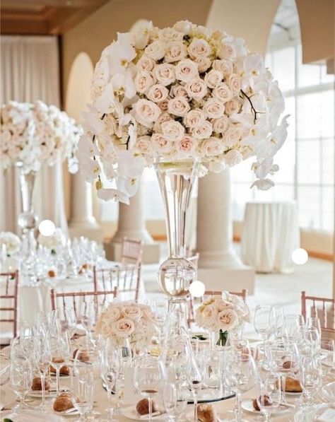 Tall Vase Centerpieces, Beautiful Wedding Centerpiece, White Centerpiece, All White Wedding, Wedding Reception Centerpieces, Tall Centerpieces, Sophisticated Bride, Wedding Vases, Flower Ball