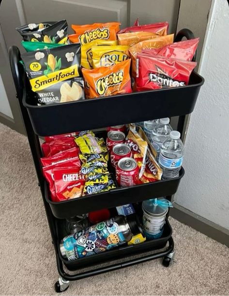 Basement Hangout Ideas, Snack Cart Ideas, Room Snacks, Snacks Aesthetic, Hair Room, College Dorm Room Inspiration, Snack Cart, Snack Station, Hangout Room