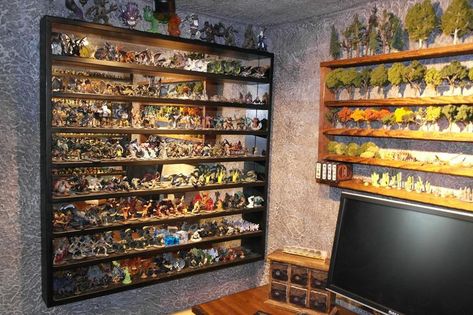 Best D&D room ever. - Album on Imgur Dnd Game Room Decor, Dungeon Room Ideas, Set Up Gamer, Dnd Room, Gamer Aesthetic, Dungeon Room, Gaming Tables, Geek Room, Nerd Room