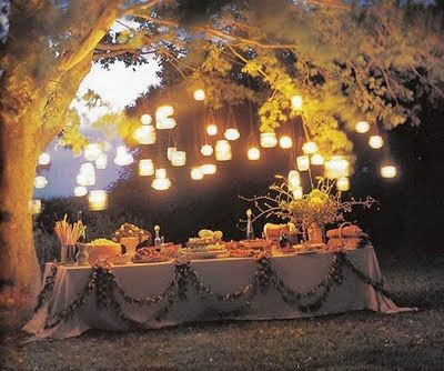 Harvest Moon Buffet - braxton and yancey: Wonderland Room Décor Rustic Wedding Decorations, Outdoor Dinner Parties, Outdoor Dinner, Midsummer Nights Dream, Garden Parties, Outdoor Parties, Outdoor Party, Diy Wedding Decorations, Romantic Weddings