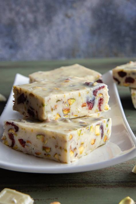 White Chocolate Pistachio and Cranberry Fudge - Breads and Sweets Cranberry Pistachio Fudge, Cranberry Fudge, Holiday Fudge, Walnut Fudge, Chocolate Pistachio, White Chocolate Fudge, Chocolate Melting Wafers, Christmas Fudge, Chocolate Pairings