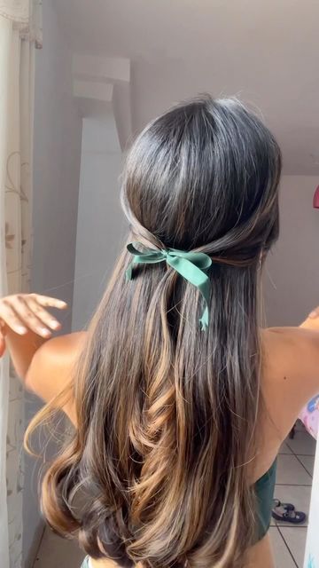 Peinados Aesthetic Faciles, Peinados Cabello Corto Aesthetic, Peinados Cute, Fitness Hairstyles, Cutest Hairstyles, Media Cola, Pink Blonde Hair, Hair Color Underneath, Workout Hairstyles