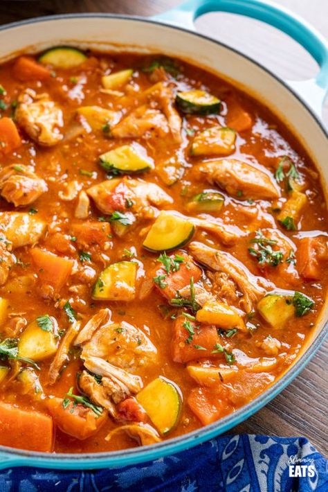 Chicken And Vegetable Casserole, Smoked Paprika Chicken, Amazing Chicken, Paprika Chicken, Vegetable Casserole, Cook Chicken, Crockpot Recipes Slow Cooker, Chicken Recipes Casserole, Slow Cooking