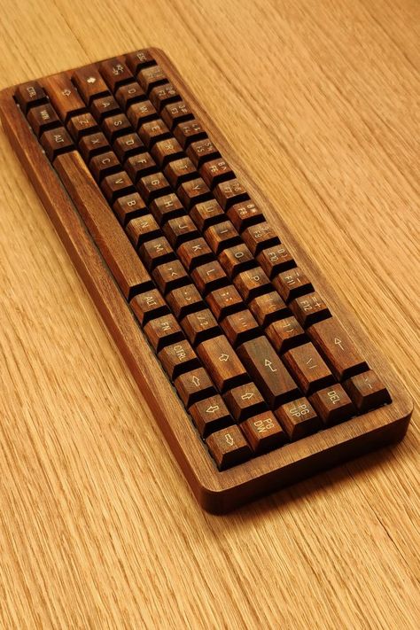 Walnut wood - Bluetooth dual mode keyboard- hot swap switches Wooden Keyboard, Unique Keyboards, Diy Mechanical Keyboard, Walnut Wood Color, Keyboard Design, Game Setup, Gaming Pc Build, Pc Build, Wooden Products