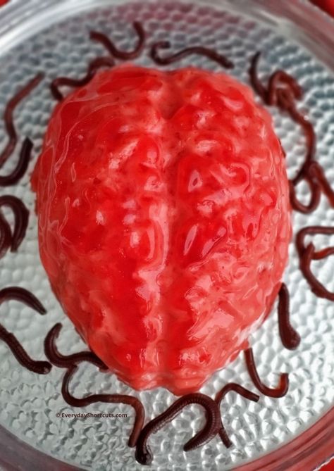 Jello Brain Hello Brain Mold, Halloween Jello Molds, Brain Mold Food Ideas, Jello Brain Mold Recipe, Tupperware Jello Mold Recipe, Brain Jello Mold, Brain Jello, Jello Brain, Zombie Birthday Cakes