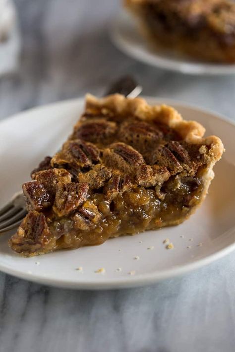 Pecan pie via Tastes Better From Scratch. A classic recipe that needs no improvement. #pecanpie #pierecipe #homemadepie Old Fashioned Pecan Pie Recipe, Southern Pecan Pie, Bourbon Pecan Pie, Best Pecan Pie, Pecan Pie Easy, Tastes Better From Scratch, Easy Pie Recipes, Recipetin Eats, Easy Pie