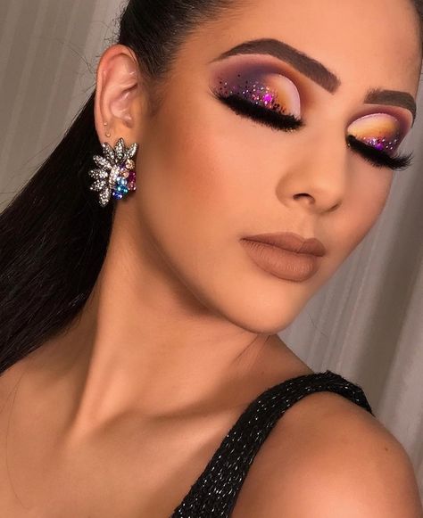 Maquillaje Full Color, Makeup Ojos, Bridal Eye Makeup, Make Up Inspiration, Eye Makeup Designs, Dope Makeup, Colorful Eye Makeup, Makeup Eye Looks, Creative Eye Makeup