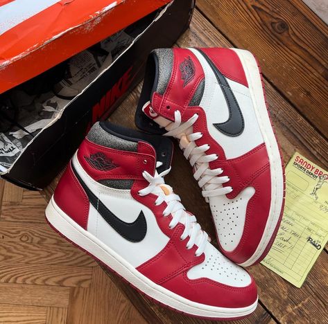 JORDAN 1 RETRO HIGH OG CHICAGO LOST AND FOUND @sneaker_store.co @Sneaker_store.co SNEAKER STORE CO WHAT+57 (302) 223-8152 - +57 (301) 220-1556 Pretty Shoes Sneakers, Sneaker Stores, Fresh Shoes, Lost And Found, Fit Ideas, Jordan 1 Retro High, Lost & Found, Jordan 1 Retro, Pretty Shoes