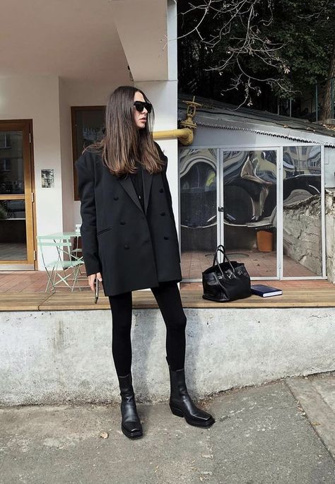 Oversize Blazer Outfit, Fall Outfits 2017, Black Hand Bag, Oversize Blazer, Outfit Oversize, Black Leggings Outfit, Boots And Leggings, Outfits 2017, Ankle Boots Black