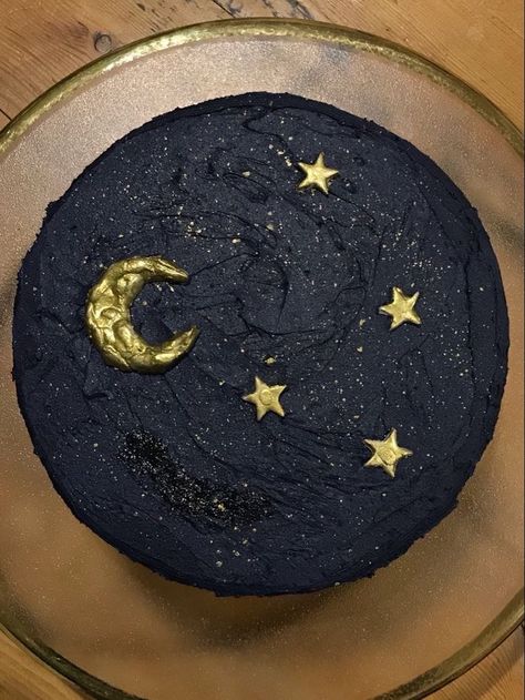 Moon And Star Food Ideas, Gold Star Party Decorations, Simple Moon Cake, Dark Academia Cake Birthday, Starry Night Birthday Cake, Star Bday Cake, Starry Birthday Party, Star Themed Birthday Cake, Blue Cake With Stars