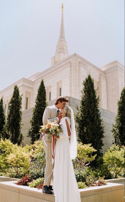 Temple Bride Photography, Mormon Wedding Photos, Wedding Dresses Mormon, Temple Bridal Photos, Temple Marriage Lds, Lds Wedding Pictures, Mormon Wedding Dress, Lds Wedding Ideas, Cute Wedding Venues