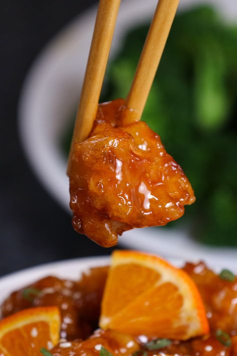 Homemade Orange Chicken, Chicken 101, Spicy Orange Chicken, Orange Sauce Recipe, Baked Orange Chicken, Chinese Orange Chicken, Orange Chicken Sauce, Cooking Fried Chicken, Easy Orange Chicken