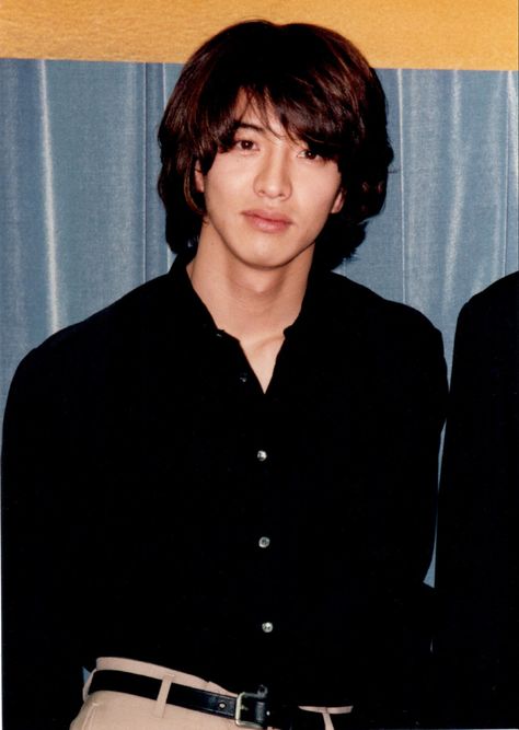 Kimura Takuya 90s, Takuya Kimura 90s, Kpop Idols Men, 90s Japanese Fashion, Japanese Vintage Fashion, Japanese Fashion Women, Men 90s, Man Japan, Takuya Kimura