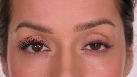 Easy Eyelash Hack: How to Make Your Eyelashes Look Longer With Mascara Lashes With Mascara, Brown Eyeliner Pencil, Eyelash Primer, Mascara Application, Short Lashes, Brown Eyeliner, Simple Makeup Looks, Dress Alterations, Angled Brush