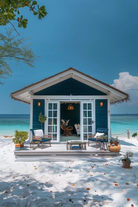 Small House On Beach, Tiny Beach Cottage, Beach Tiny House, Tiny Beach House, Little Beach House, Beach Shacks, Small Beach Houses, Magic Places, Best Tiny House