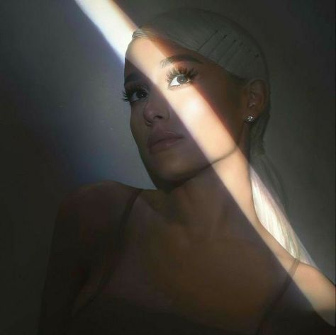 Sweetener Photoshoot, Ariana Grande Sweetener, I Am Happy, Ariana Grande, Victorious, Hair