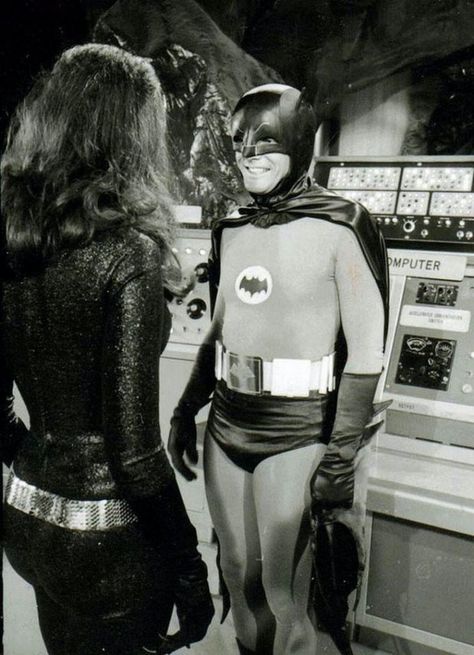 Happy Hour (26 Photos) - Suburban Men James Gordon, Batman Tv Show, Julie Newmar, Batman 1966, Batman Tv Series, The Bat Man, Adam West, Batman And Catwoman, Im Batman