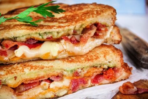 Grilled Cheese Bacon and Creamy Avocado Sandwich Bacon Grilled Cheese Sandwich, Caramelised Onion Tart, Bacon Grilled Cheese, Buffalo Chicken Meatballs, Onion Tart, Bacon Sandwich, Brunch Casserole, Avocado Sandwich, Bacon Avocado