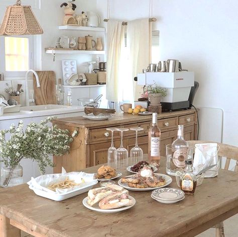 Home Cafe Korean, Korean Kitchen Aesthetic, Korean Home Cafe, Korean Cafe Aesthetic, Nyc Apartment Aesthetic, Korean Interior, Korean Decor, Korean Bedroom, Highschool Sweethearts