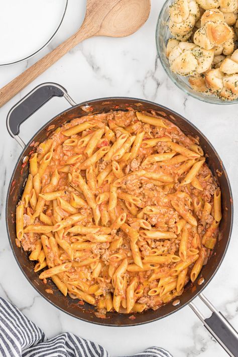 1 Tablespoon Dried Parsley 2 Lean Turkey Meat Recipes, Penne Pasta Recipe, Ground Turkey Pasta, Red Sauce Recipe, Noodle Dinner, Penne Pasta Recipes, Turkey Pasta, Empanada Recipe, Easy Pasta Dinner