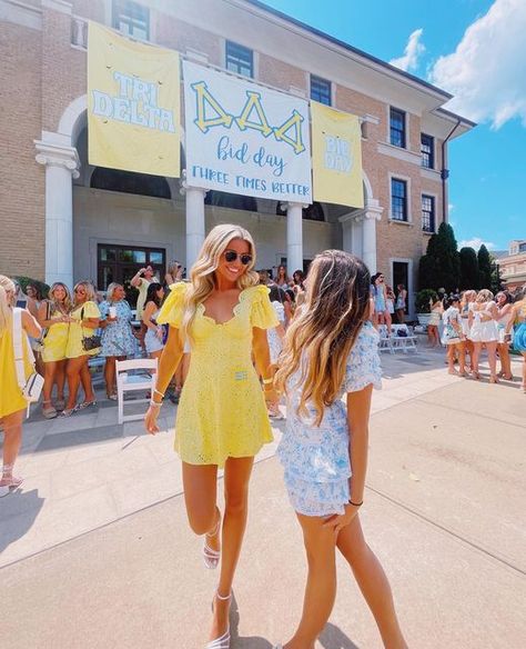 Sorority Girl Outfit, Philanthropy Round Recruitment Outfits, Sorority Girls Outfit, Rush Aesthetic, Bama Rush, Sorority Aesthetic, Rush Outfits, Preppy College, Recruitment Outfits