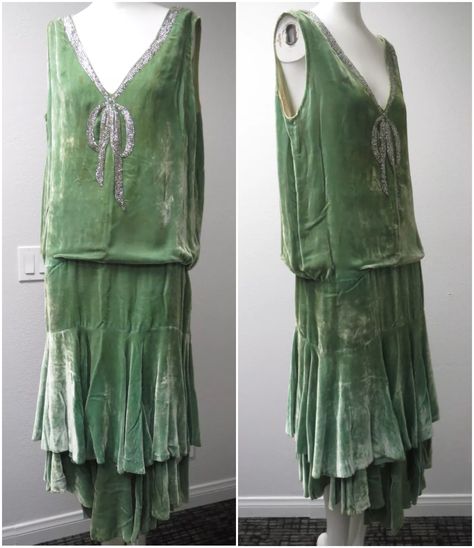 Vintage 1920s soft sage green silk velvet flapper dress // Art Deco // 20s fashion Long Sleeve 20s Dress, 1920s Dresses Real, 20s Evening Dress, 1920s Glamour Dress, 1920 Evening Dress, Authentic 1920s Fashion, Velvet 1920s Dress, 1920s Velvet Dress, 20s Style Dresses