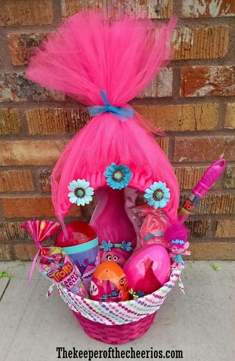 Troll Easter basket Cheap Easter Baskets, Diy Easter Baskets, Homemade Easter Baskets, Diy Easter Basket, Unique Easter Baskets, Creative Easter Baskets, Trolls Birthday Party, Easter Basket Ideas, Kids Easter Basket