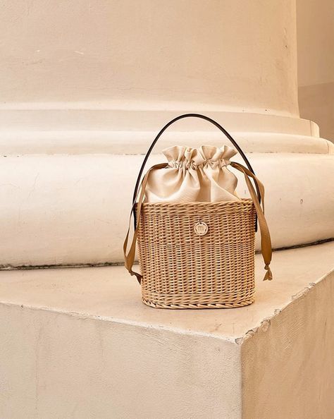 Jane Birkin Basket, Summer Bags Beach, Straw Bucket Bag, Bucket Purse, Summer Handbags, Wicker Bags, Inside Bag, Rattan Bag, Jane Birkin