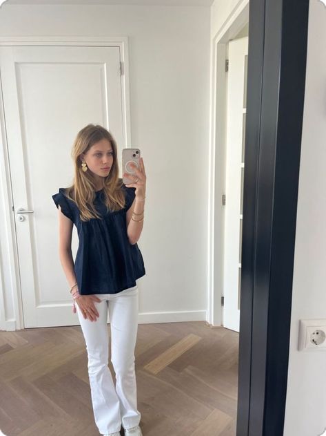 Fleurholme Style, Stolkhome Girl Outfits, Meet Me There, Stockholm Stil, Mode Zara, Skandinavian Fashion, Stockholm Style, Estilo Preppy, Stockholm Fashion