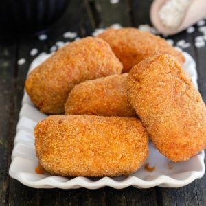 Suppli al Telefono - An Italian in my Kitchen Suppli Recipe, Italian Roast, Italian Appetizers, Best Dinner Recipes, Bakery Bread, Fresh Mozzarella, Yummy Appetizers, Finger Food, Appetizers Easy