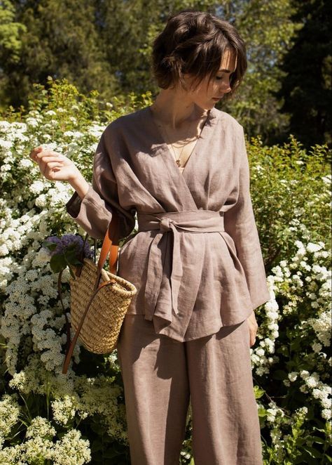 Linen Style Fashion, Street Style Outfits Casual, Kimono Set, Moroccan Fashion, Trendy Fashion Tops, Classy Work Outfits, Velvet Fashion, 가을 패션, Mom Outfits