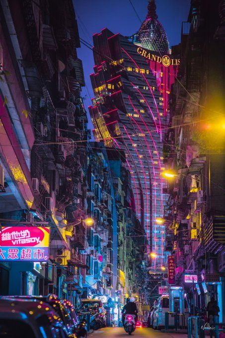 Grand Lisboa, Style Cyberpunk, Macau China, Tall Buildings, New Retro Wave, Cyberpunk City, Arte Cyberpunk, Japon Illustration, Futuristic City