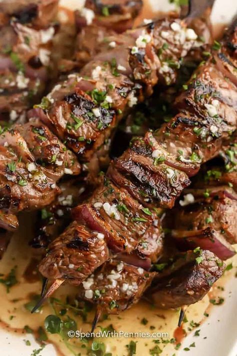 Indulge in the ultimate steak kabob recipe that is sure to impress. Whether on the grill or in the oven, these kabobs cook up quickly, and the delectable garlic butter coating adds a burst of irresistible flavor. Get ready to savor the absolute best steak kabobs you've ever tasted! #garlicsteakkabobs #steakkabobs #grilled #spendwithpennies Sirloin Marinade, Grilled Steak Kabobs, Grilled Chicken Kabobs, Vegetable Kabobs, Garlic Steak, Steak Kabobs, Butter Steak, Beef Kabobs, Grill Oven