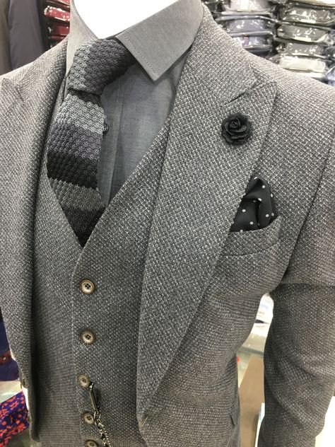 Gray Outfit, Tweed Suit, Grey Suit, Mens Fashion Smart, Grey Tweed, Fashion Suits For Men, Tweed Suits, Mens Fashion Fall, Sharp Dressed Man