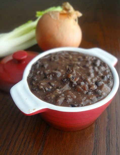 Black Bean Soup {Panera Copy-Cat} Soup Recipes Panera, Panera Black Bean Soup, Soup Panera, Copy Cat Recipe, Black Bean Soup Recipe, Bean Soup Recipe, Soup Appetizers, Bean Chili, Bean Soup Recipes