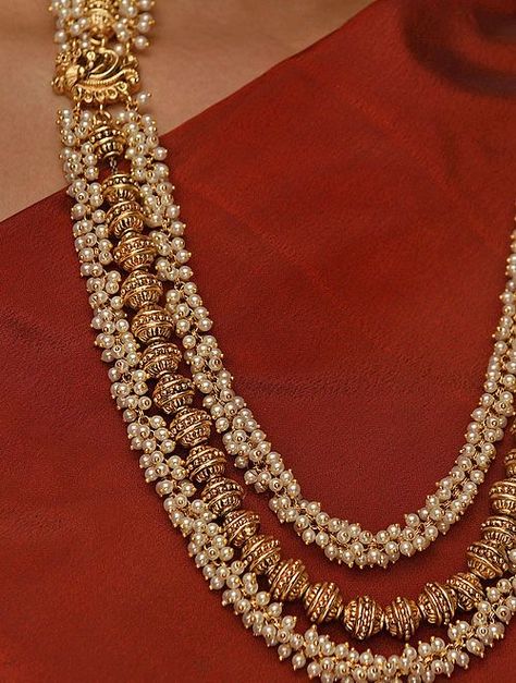 Temple Jewelry Necklace, Indian Wedding Jewelry Sets, Antique Necklaces Design, Indian Bridal Jewelry Sets, Pearl Jewelry Design, Gold Jewelry Simple Necklace, Pearl Necklace Designs, Gold Necklace Indian Bridal Jewelry, Jewelry Set Design