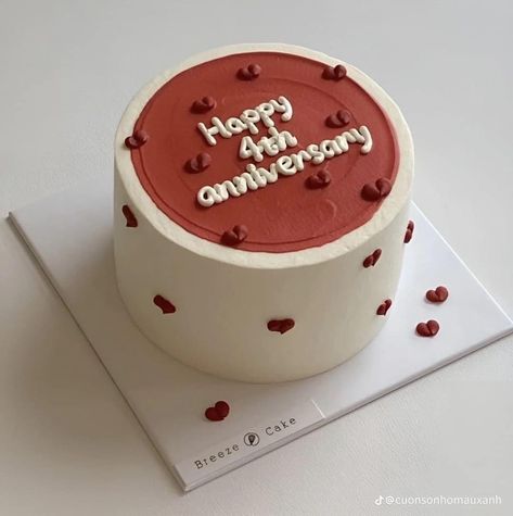 10th Anniversary Cake Ideas, Mini Cake For Anniversary, Aniversary Cakes Designs Simple, Cute Anniversary Cake Ideas Simple, Mini Anniversary Cakes, Anniversary Simple Cake, Anniversary Cake Designs Simple, Happy Anniversary Bento Cake, Happy Anniversary Cake Design