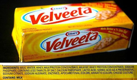 Cheese Sauce For Burgers, Dip For Nachos, Sauce For Burgers, Nachos Fries, Easy Nacho Cheese, Burger Lab, Melted Cheese Sauce, Velveeta Cheese Sauce, Chilli Cheese Fries