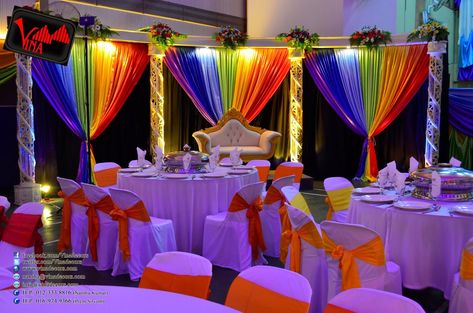 Rainbow Wedding Decorations, Colorful Wedding Decorations, Rainbow Wedding Theme, Rainbow Wedding Cake, Wedding Dinner Decor, Rainbow Wedding Dress, Color Concept, Wedding Reception Backdrop, Colorful Wedding Flowers