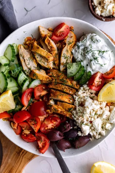 Easy chicken shawarma bowls using all Trader Joe's ingredients! Healthy Bowls Recipes, Healthy Bowls, Chicken Shawarma, Mediterranean Diet Recipes, Trader Joe's, Colorful Rainbow, Bowls Recipe, Healthy Meal Prep, Flavorful Recipes