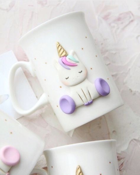 Fimo Mug Ideas, Fimo Mug, Diy Gifts For Girlfriend, Polymer Clay Gifts, Polymer Clay Flower Jewelry, Clay Cup, Pottery Handbuilding, Polymer Clay Diy, Fondant Figures