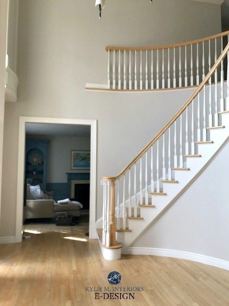 The Best Paint Colours To Go With Oak (or Wood) - Trim, Floor, Cabinets and More... Benjamin Moore Collingwood, White Railing, Natural Oak Flooring, Interior Tips, Painting Oak Cabinets, Revere Pewter, Best Paint, Oak Flooring, Best Paint Colors