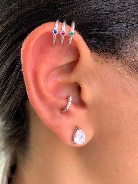 Piercing Anti Tragus, Surface Tragus, Anti Tragus Piercing, Unique Ear Piercings, Piercing Conch, Anti Tragus, Tragus Piercing Jewelry, Cool Ear Piercings, Face Piercings