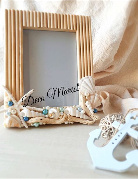 Diy Crafts Butterfly, Mirror Macrame, Photo Frame Crafts, Photo Frame Decoration, Picture Frame Crafts, Diy Crafts Love, Popsicle Crafts, Diy Photo Frames, Picture Frame Decor