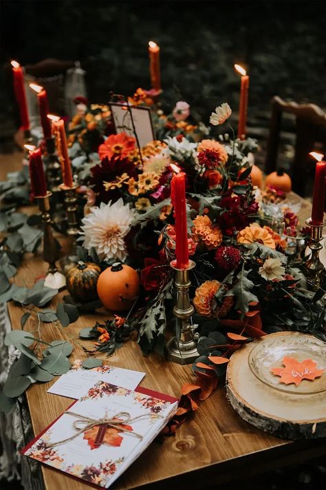 Witchy Autumn Wedding, Cozy Fall Wedding Decor, Autumn Party Table Decor, Wedding Decor Autumn Theme, Autumnal Table Settings, Fall Pagan Wedding, Autumnal Wedding Centerpieces, Autumnal Wedding Table, Autumn Table Display