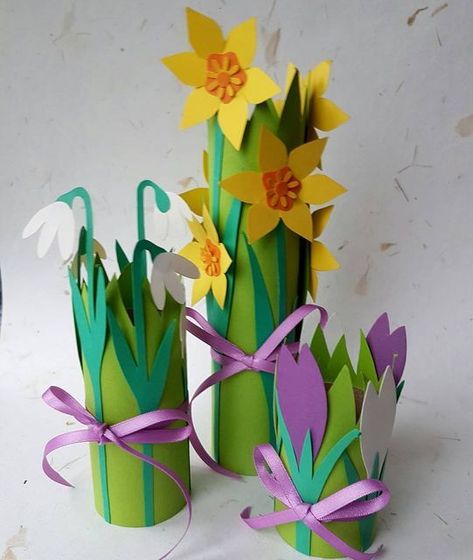 Cute Paper Craft Ideas, Tulip Origami, Paper Craft Ideas For Kids, Spring Flower Crafts, Paper Flower Patterns, Paper Craft Ideas, Cute Paper, Craft Ideas For Kids, Diy Paper Crafts Decoration