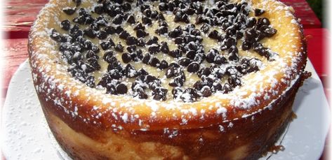 Cannoli Cheesecake Recipe, Cannoli Cheesecake, Italian Cannoli, Lemon Cream Cake, Pumpkin Pie Cake, Lemon Pie Filling, 5 Ingredient Recipes, Christmas Foods, Vegetarian Cake