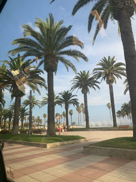 Salou Spain Aesthetic, Spain Salou, Palmtrees Aesthetic, Spain Vibes, Salou Spain, 2024 Travel, Spain Aesthetic, Salou, School Trip