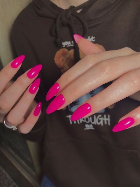 Pink Nails Fucsia, Barbie Pink Nails Almond Shape, Neon Pink And White Nails, Barbie Pink Almond Nails, Neon Pink Almond Nails, Neon Pink Gel Nails, Bright Pink Almond Nails, Hot Pink Nails Ideas, Bright Pink Acrylic Nails